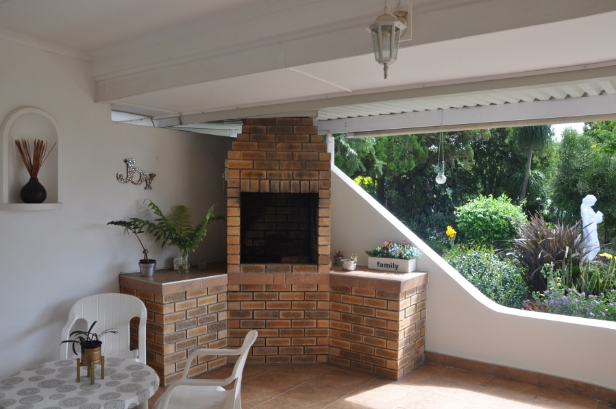 4 Bedroom Property for Sale in Beacon Bay Eastern Cape